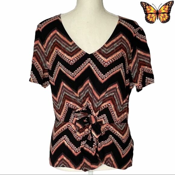 Maurices Tie Front Split Sleeve Top Size Small - Picture 1 of 6